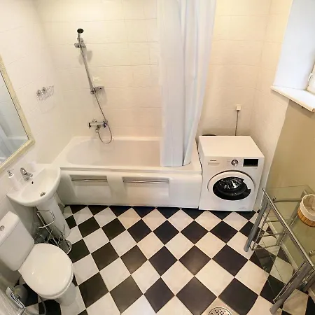 Quiet Kadriorg Street Appartement Tallinn