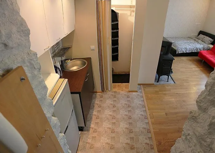 Quiet Kadriorg Street Korter